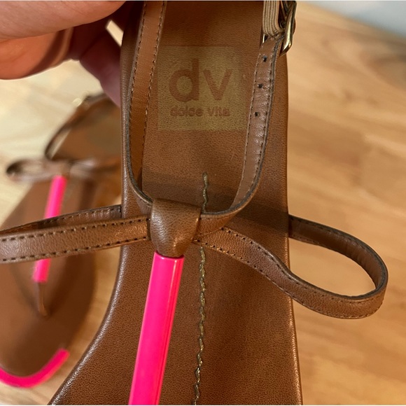 Dolce Vita sandals, hot pink and tan - Picture 4 of 8